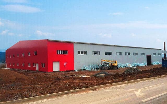 Slovaquie Construction d'un entrepôt en acier inoxydable sur site 2